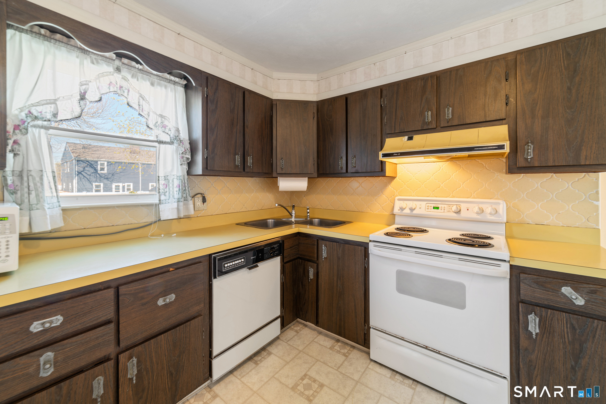 54 Coolridge Road Milford CT 06460
