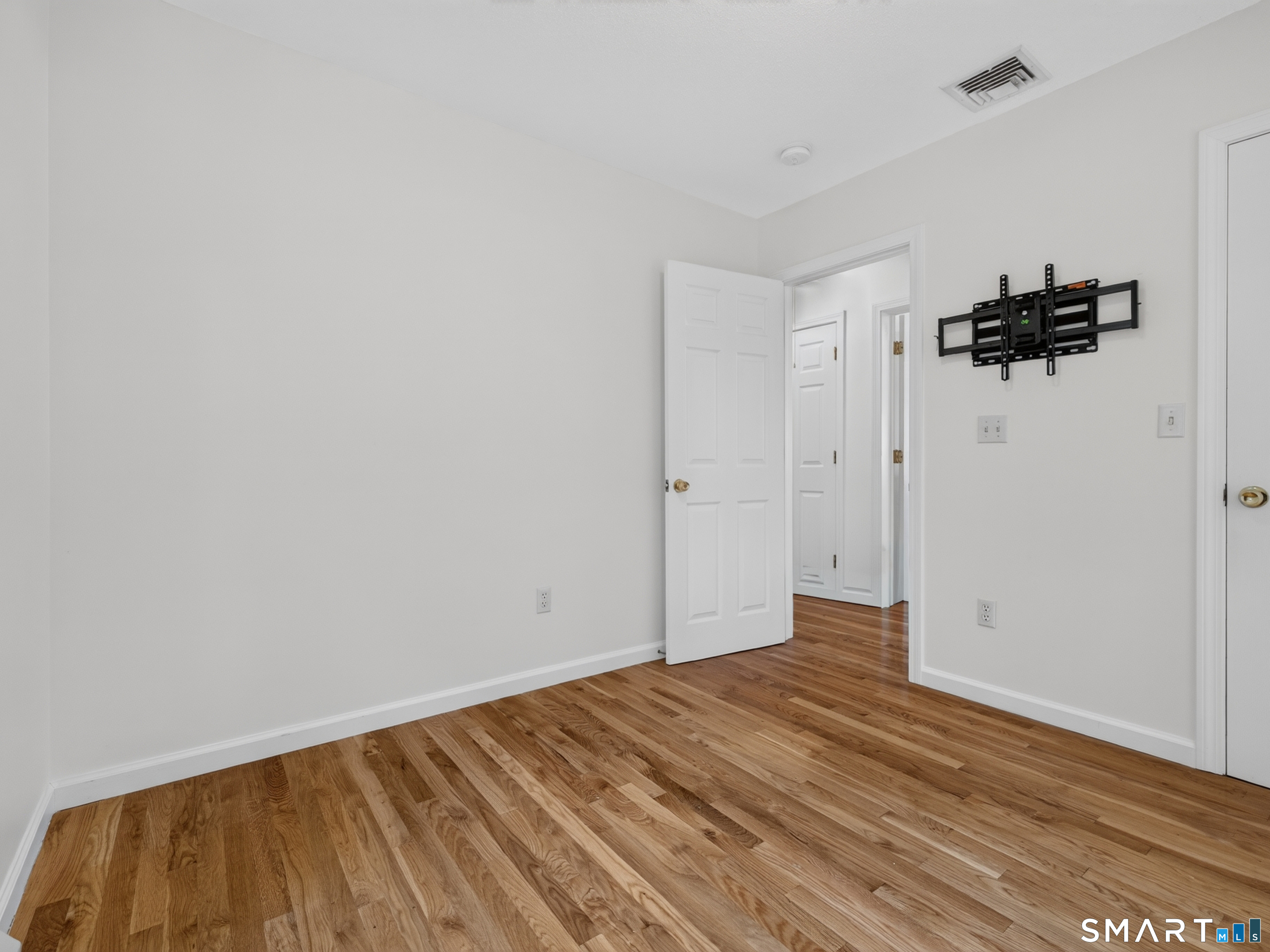 81 Johl Drive Groton CT 06340