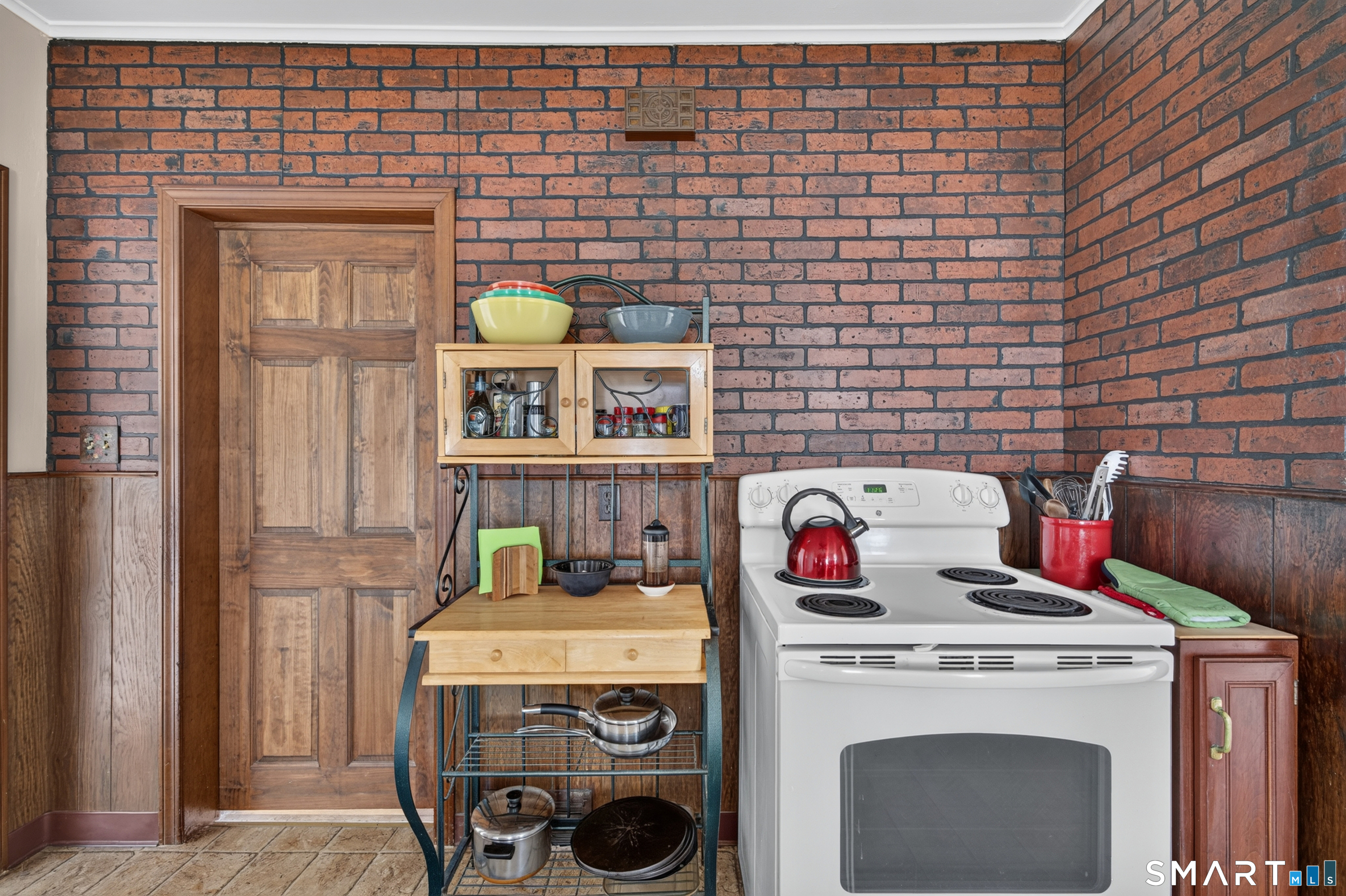 29 Miner Avenue Waterford CT 06385