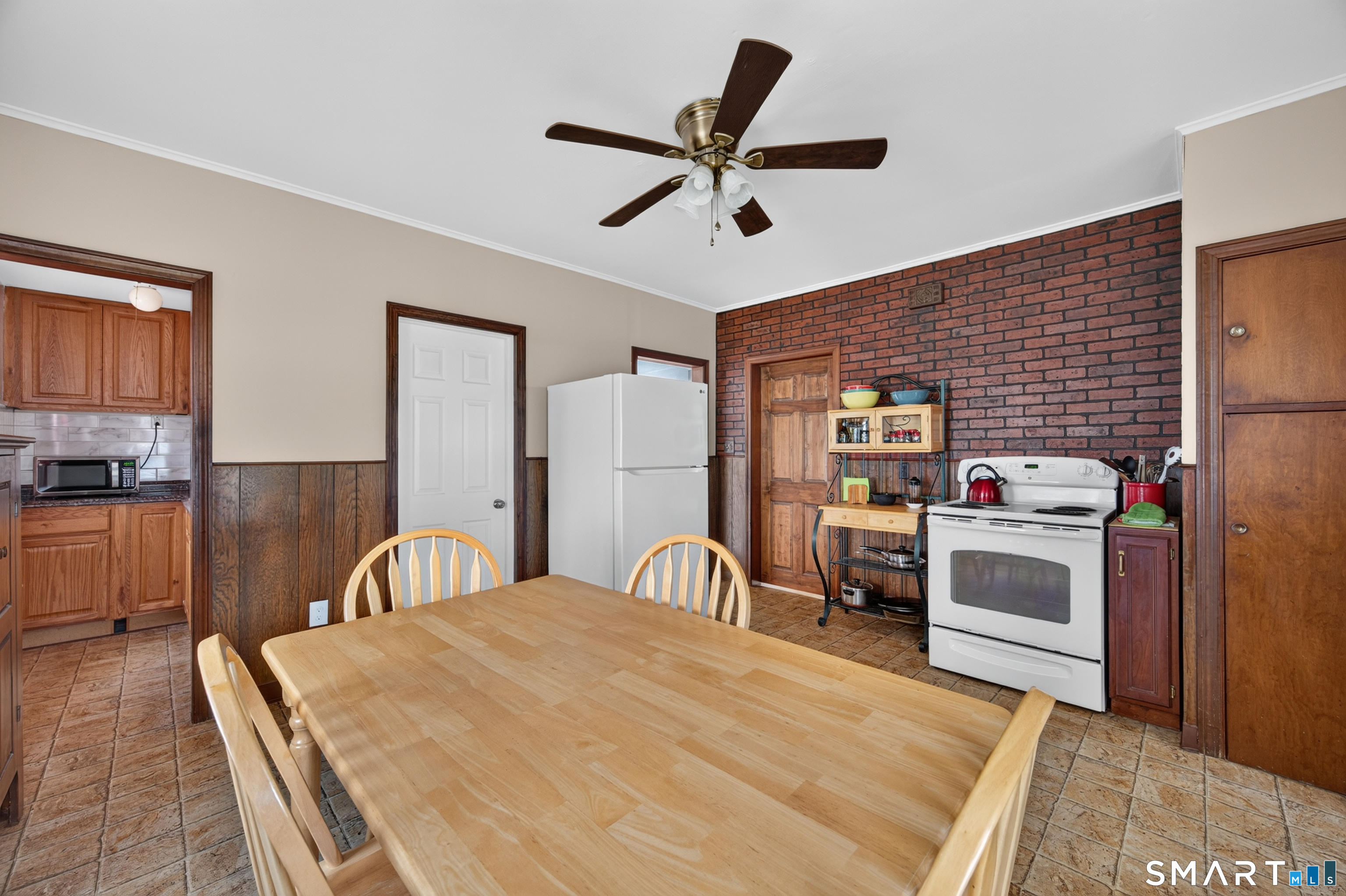 29 Miner Avenue Waterford CT 06385