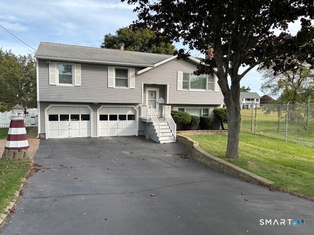 115 Oak Bluff Avenue Stratford CT 06615