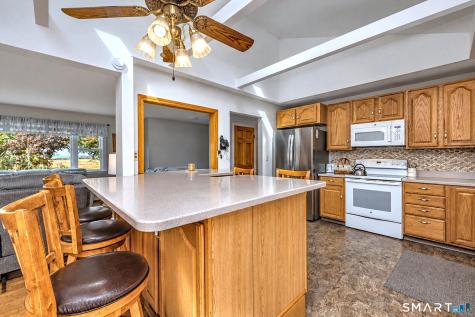 115 Oak Bluff Avenue Stratford CT 06615