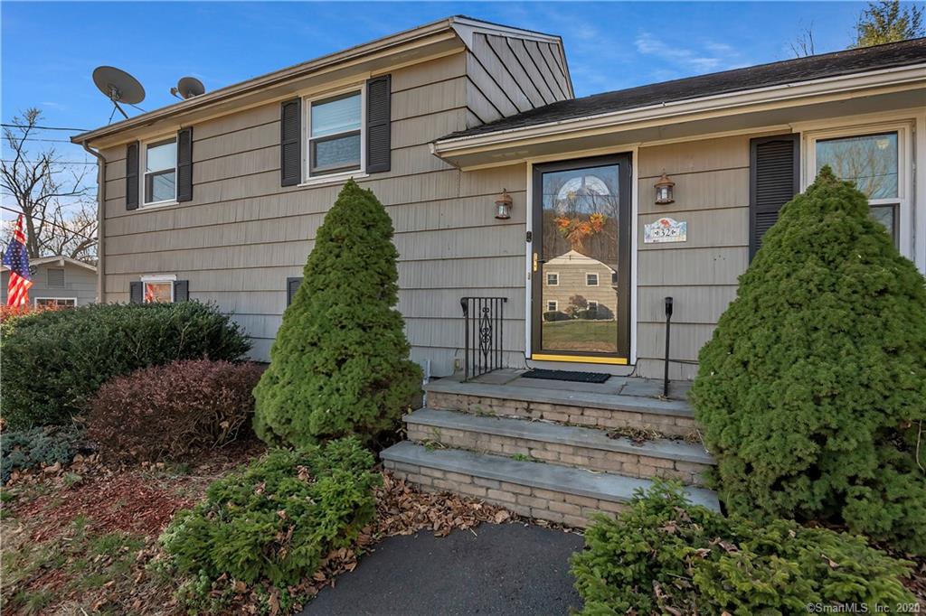 32 Dunn Road Hamden CT 06518