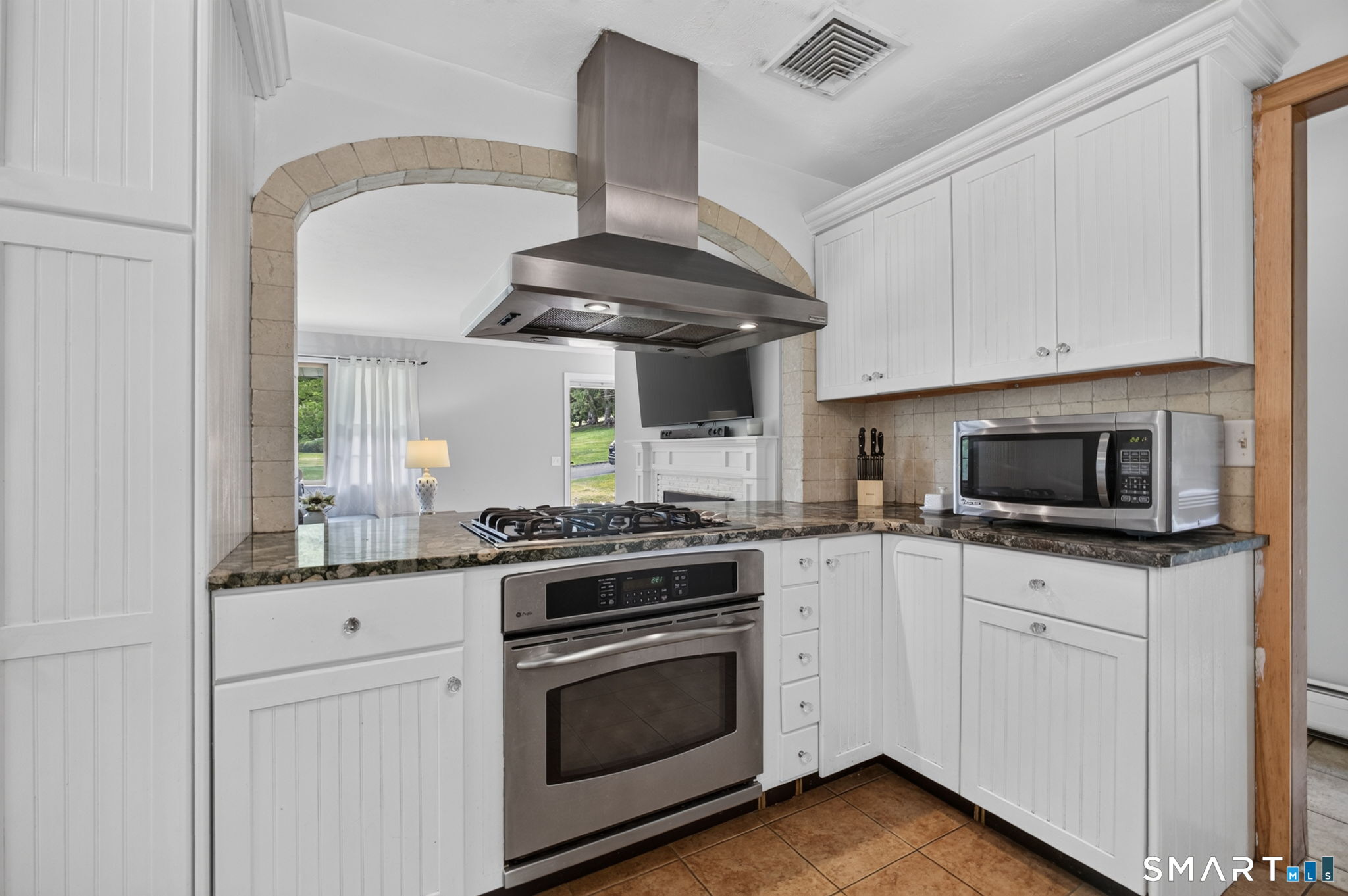 11 Sealand Drive Newtown CT 06470