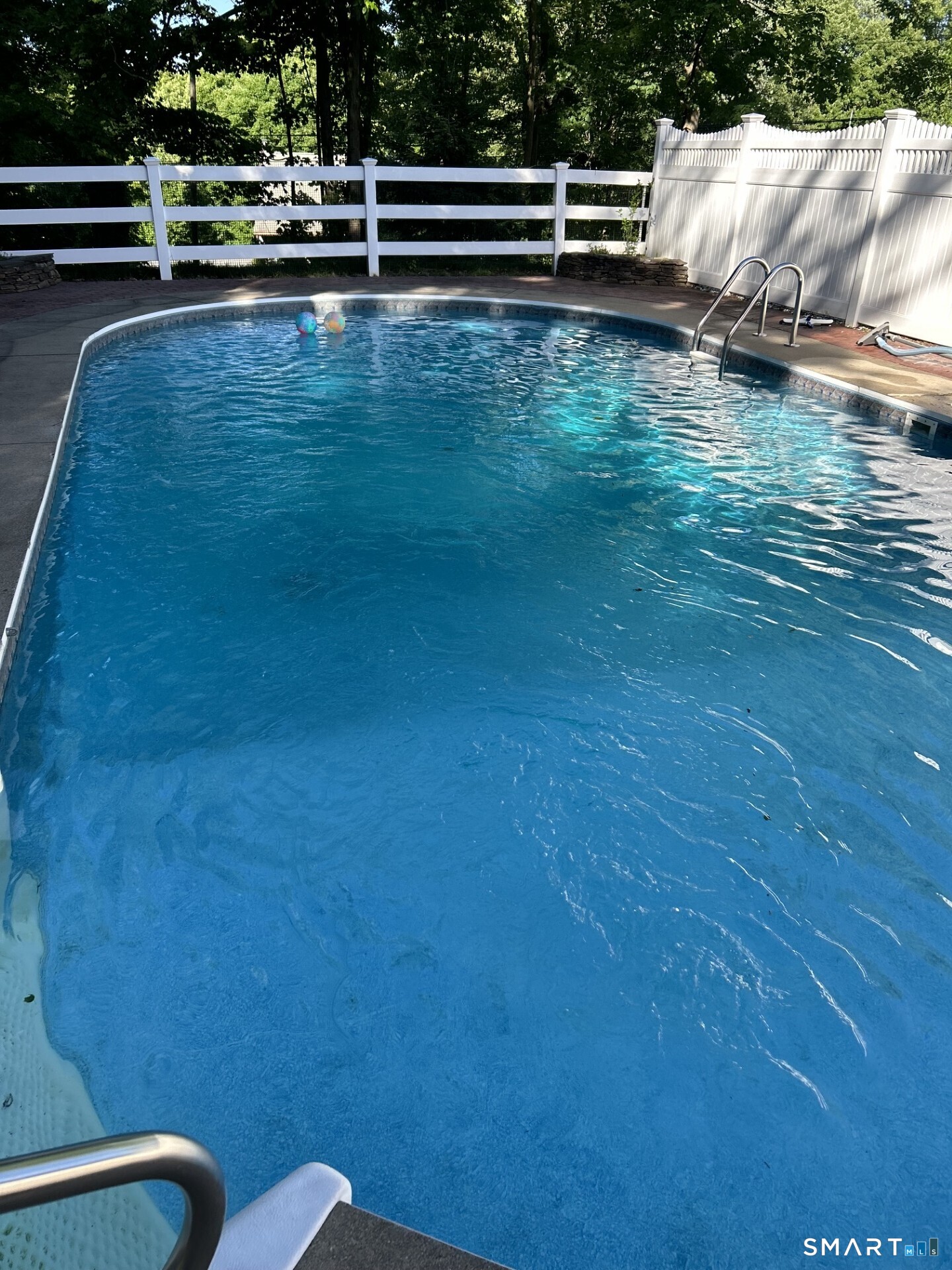 11 Sealand Drive Newtown CT 06470