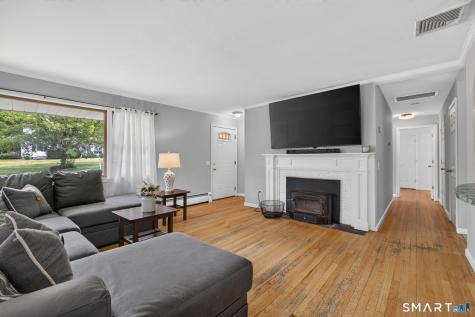 11 Sealand Drive Newtown CT 06470
