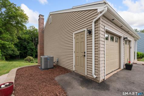 239 Little Brook Drive Newington CT 06111