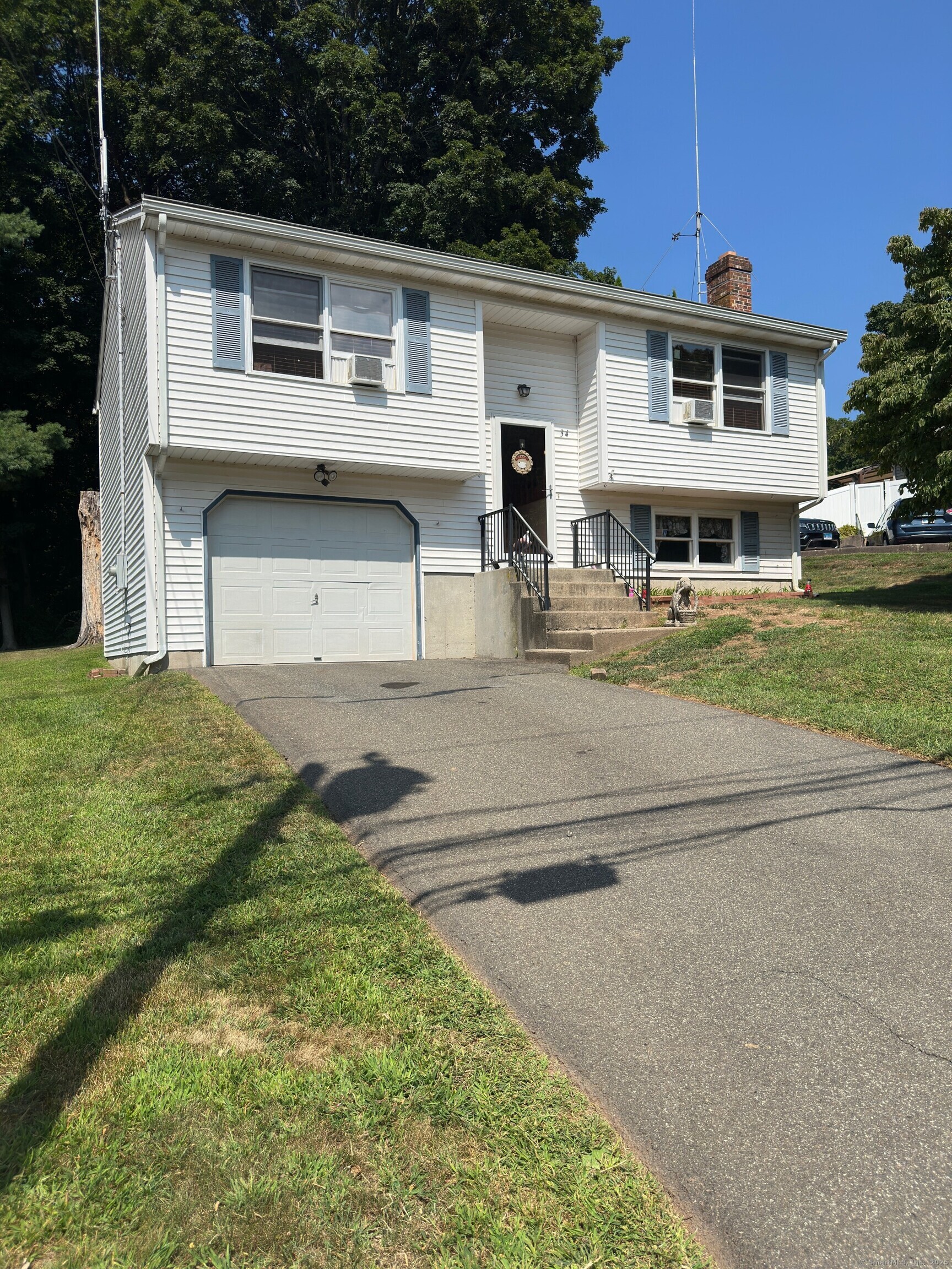 34 Mckenzie Avenue Meriden CT 06451