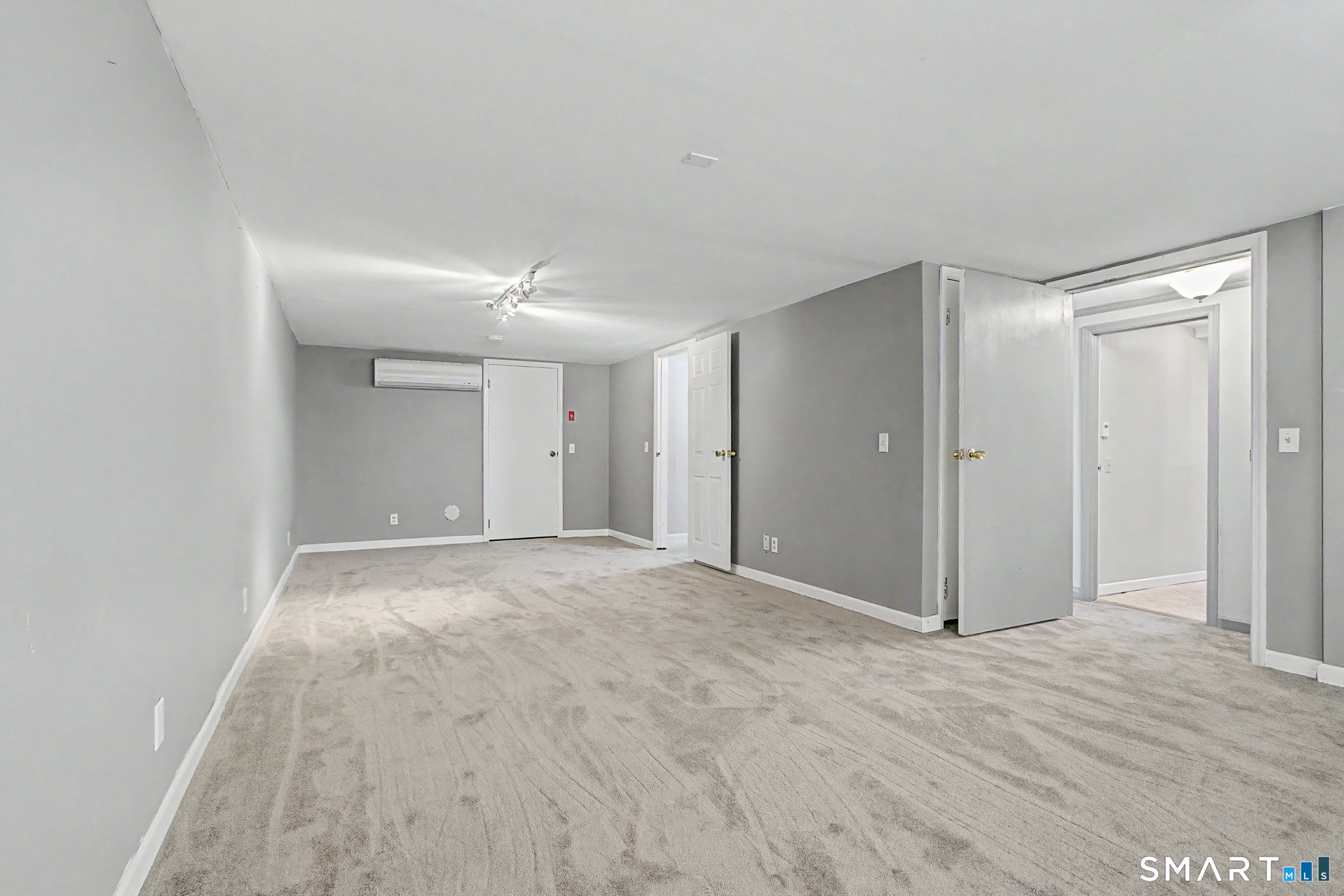 19 Governors Lane Bethel CT 06801
