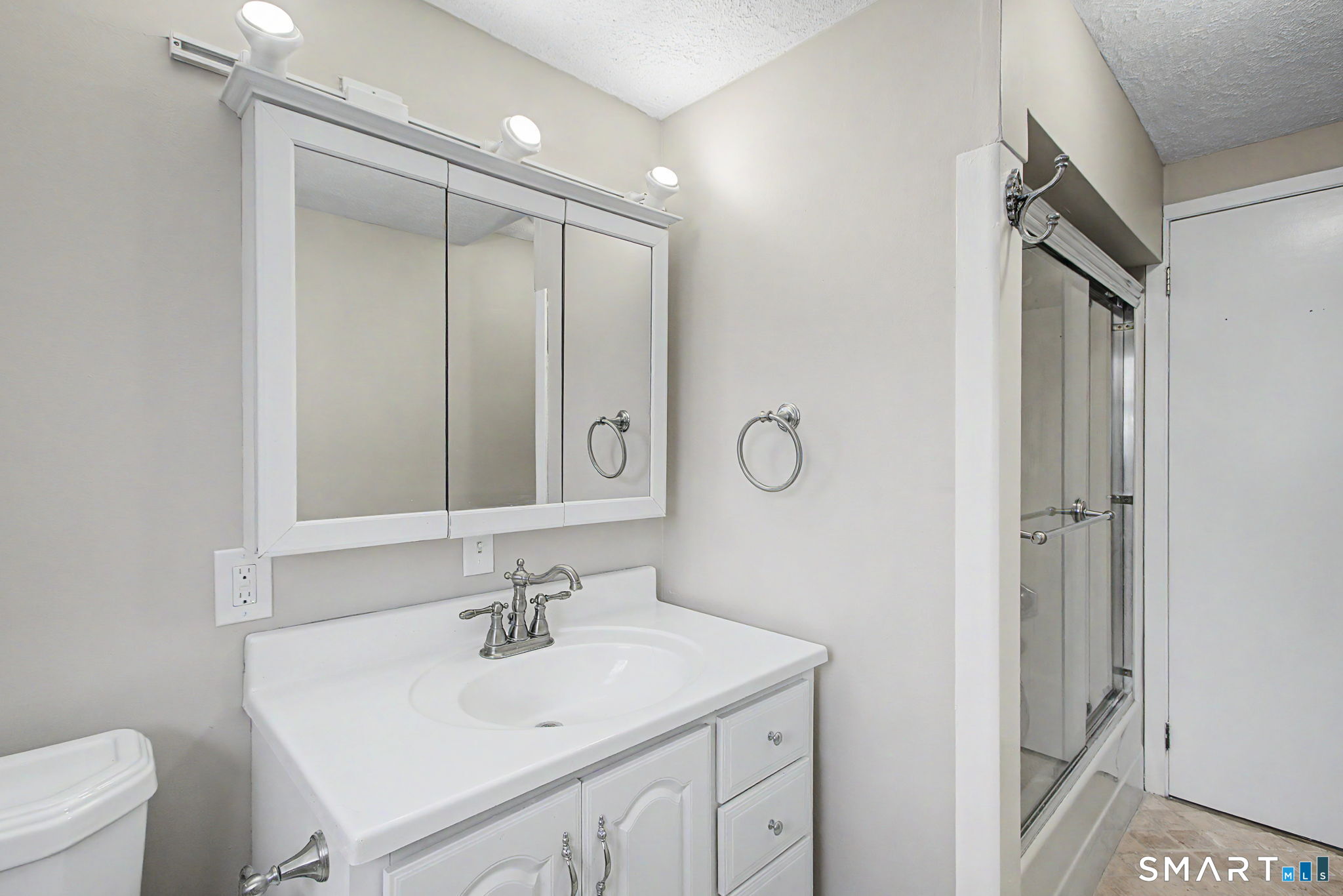 19 Governors Lane Bethel CT 06801