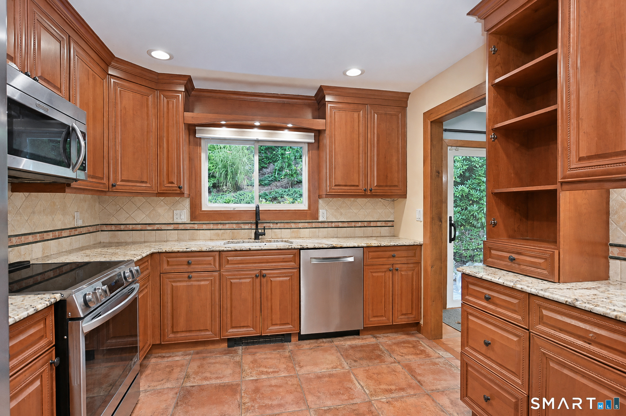 4 Frontier Lane Danbury CT 06810
