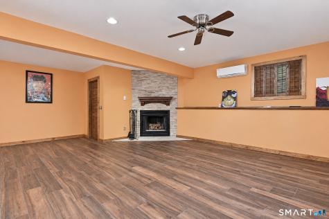 4 Frontier Lane Danbury CT 06810