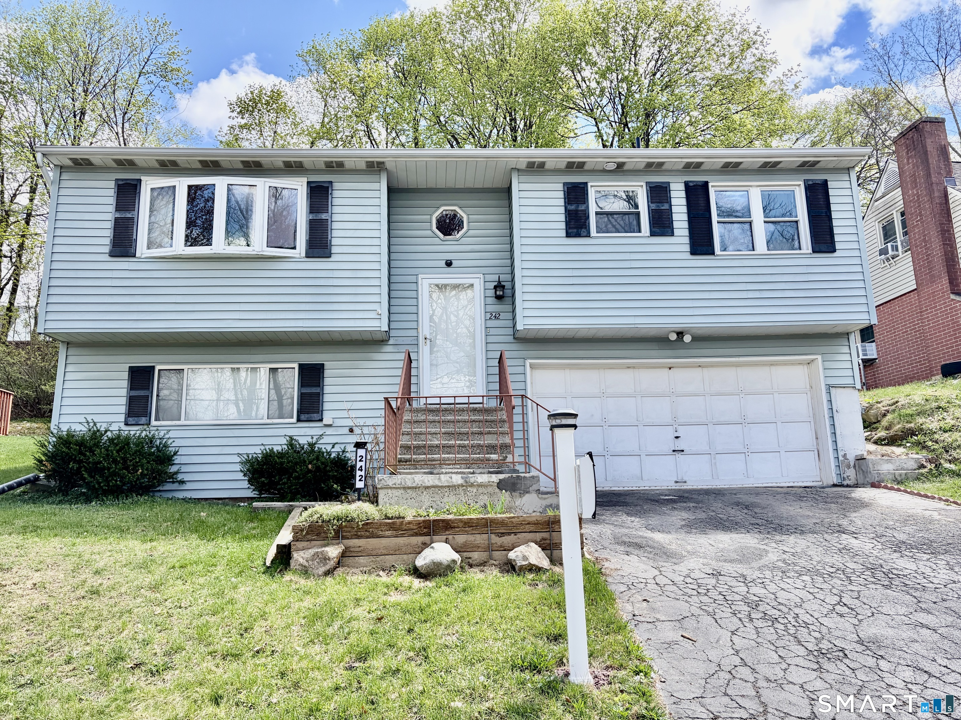 242 Lakeview Avenue Waterbury CT 06705