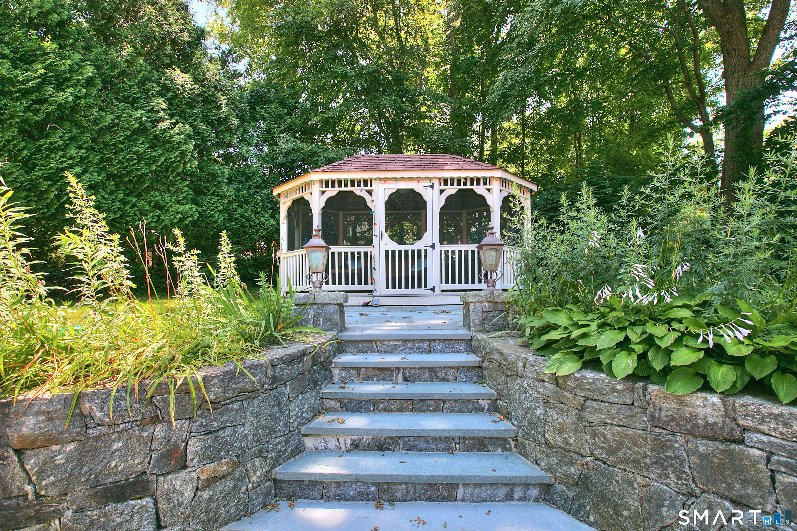 20 Scenic Hill Lane Monroe CT 06468