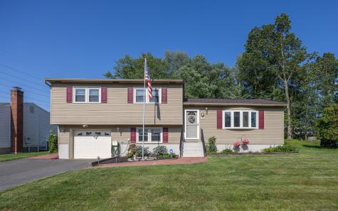 137 Dellwood Drive Waterbury CT 06708