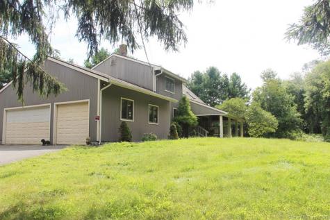 10 Everett Road Easton CT 06612