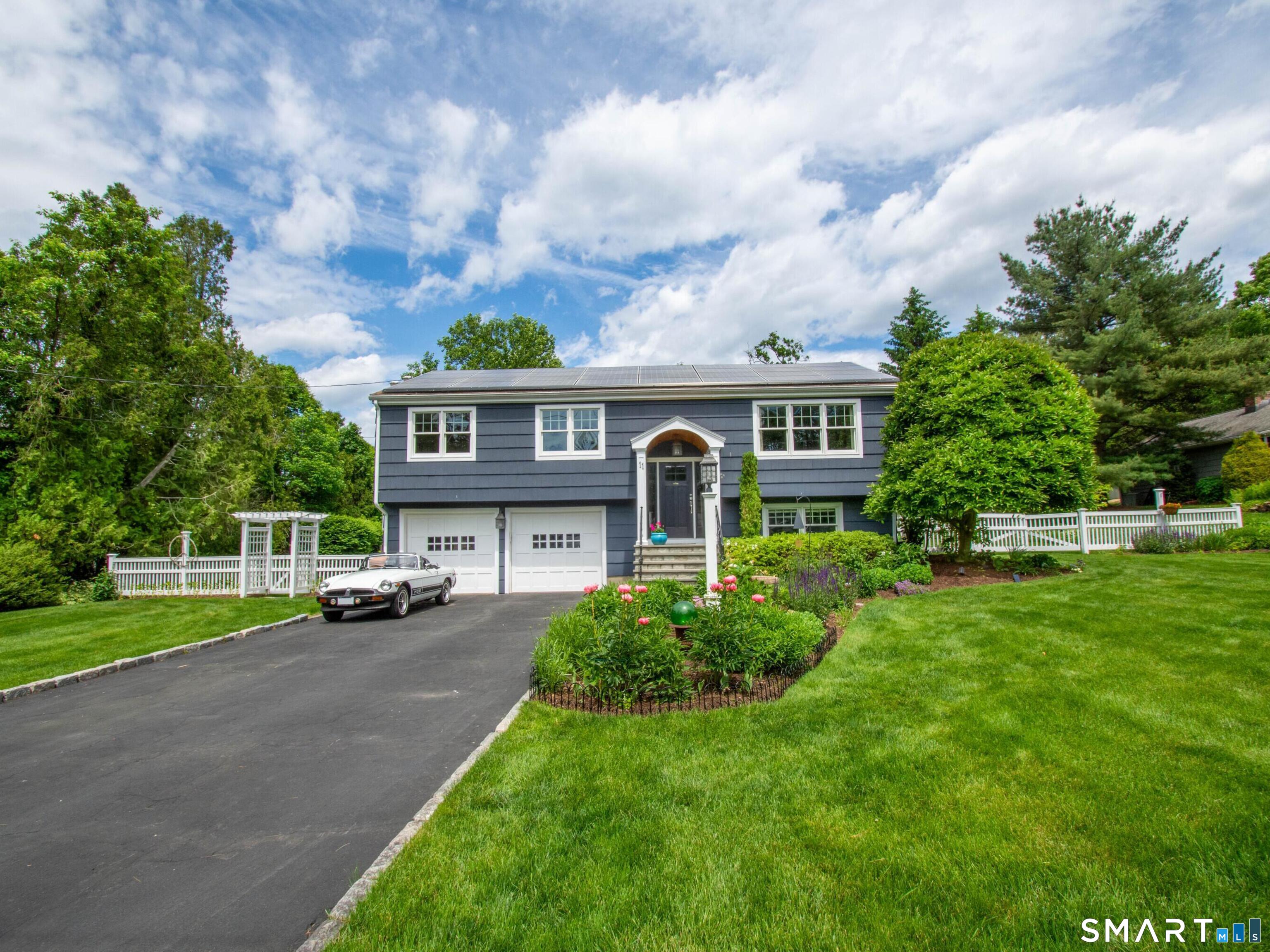 11 Crestwood Drive Easton CT 06612