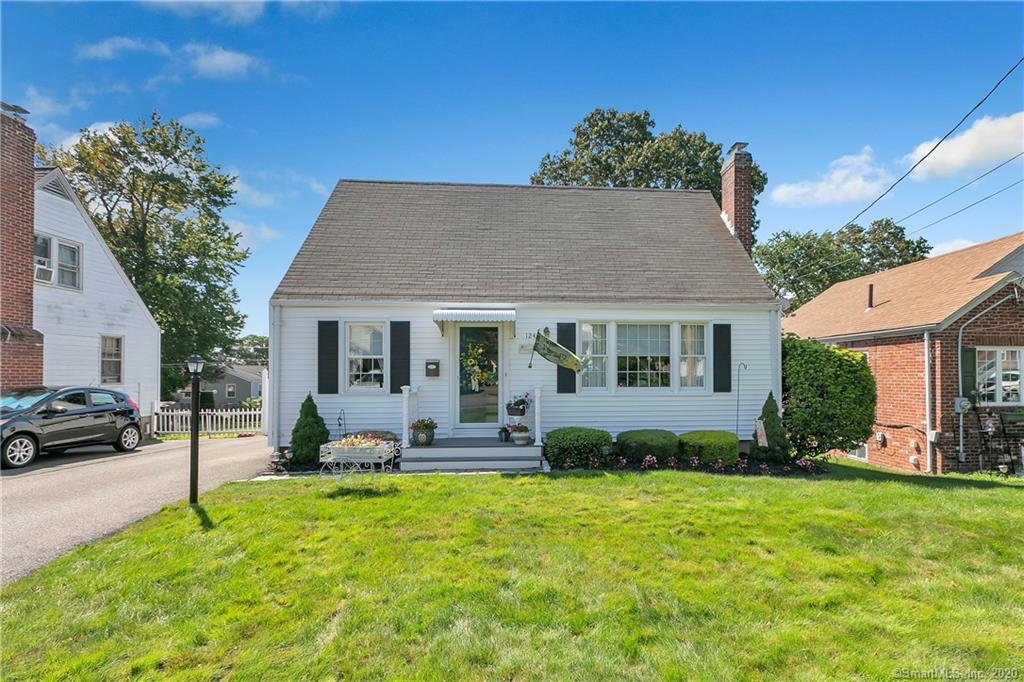 124 Hillside Avenue West Haven CT 06516