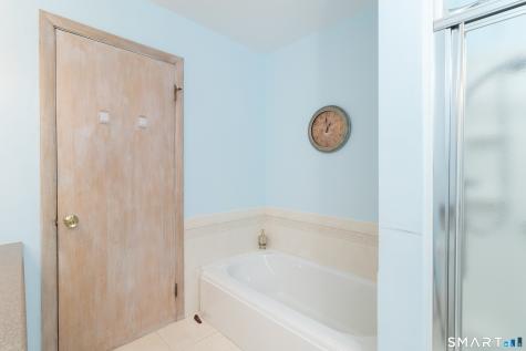 14 Rice Road Woodbridge CT 06525