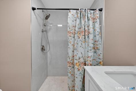 13 Willow Lane East Lyme CT 06333