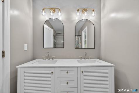 13 Willow Lane East Lyme CT 06333