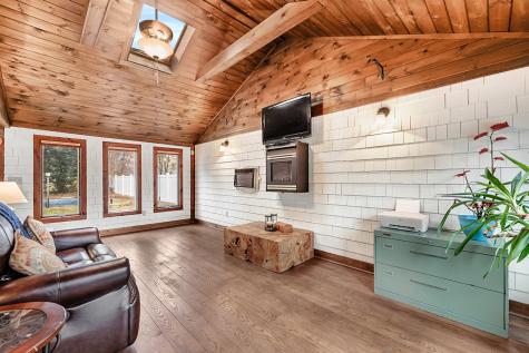 24 Ventura Drive Brooklyn CT 06234