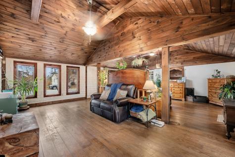 24 Ventura Drive Brooklyn CT 06234