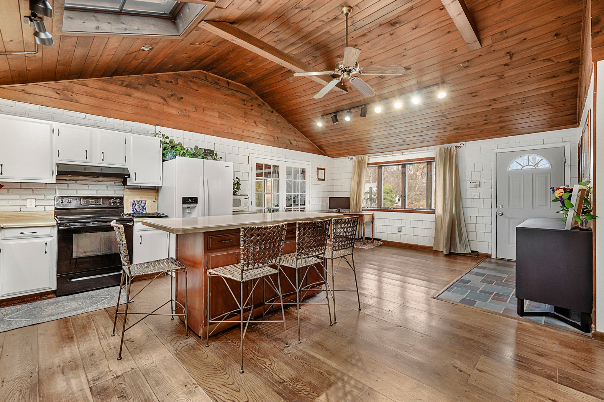 24 Ventura Drive Brooklyn CT 06234