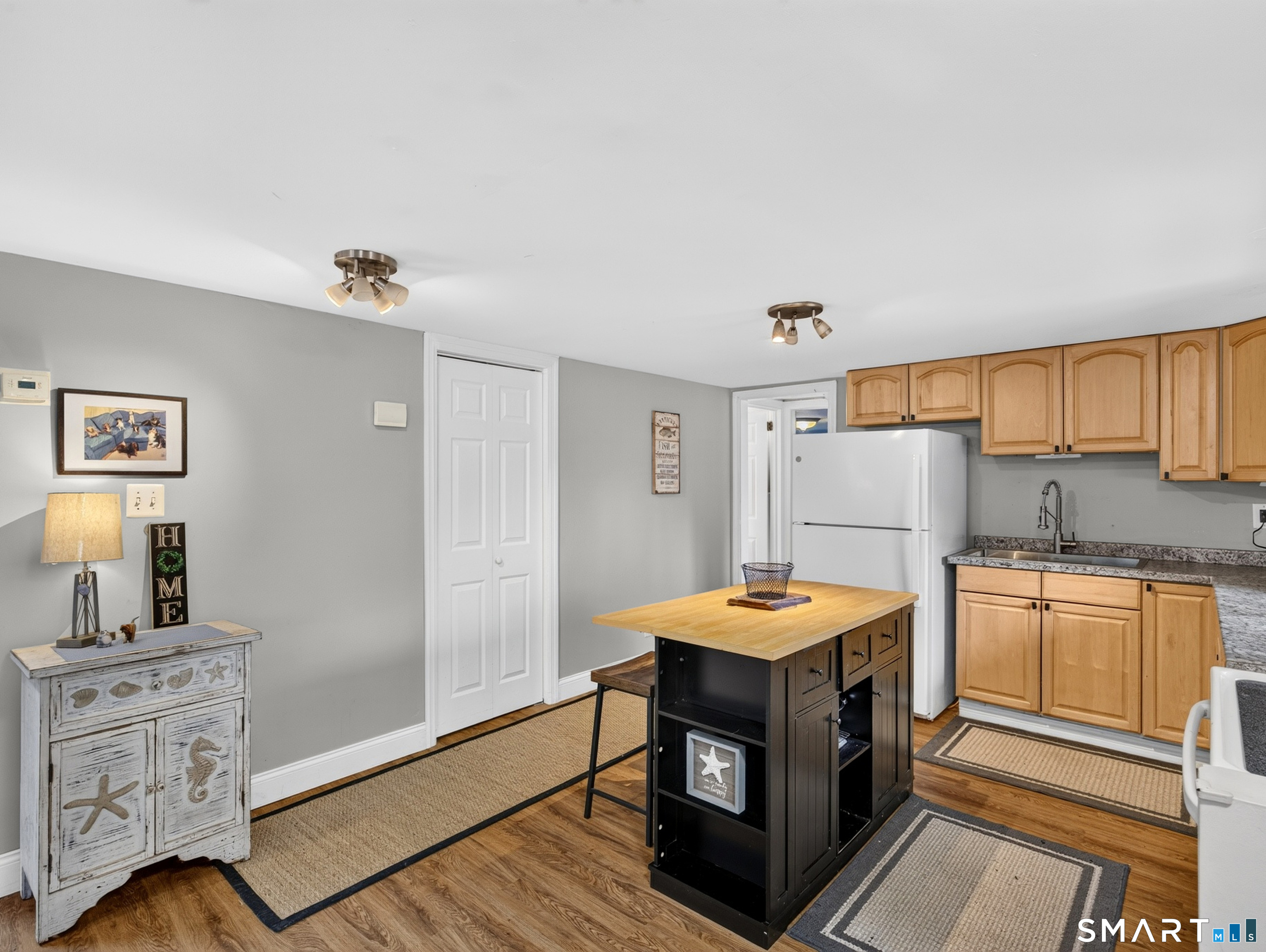 13 Woodlawn Avenue Waterford CT 06385