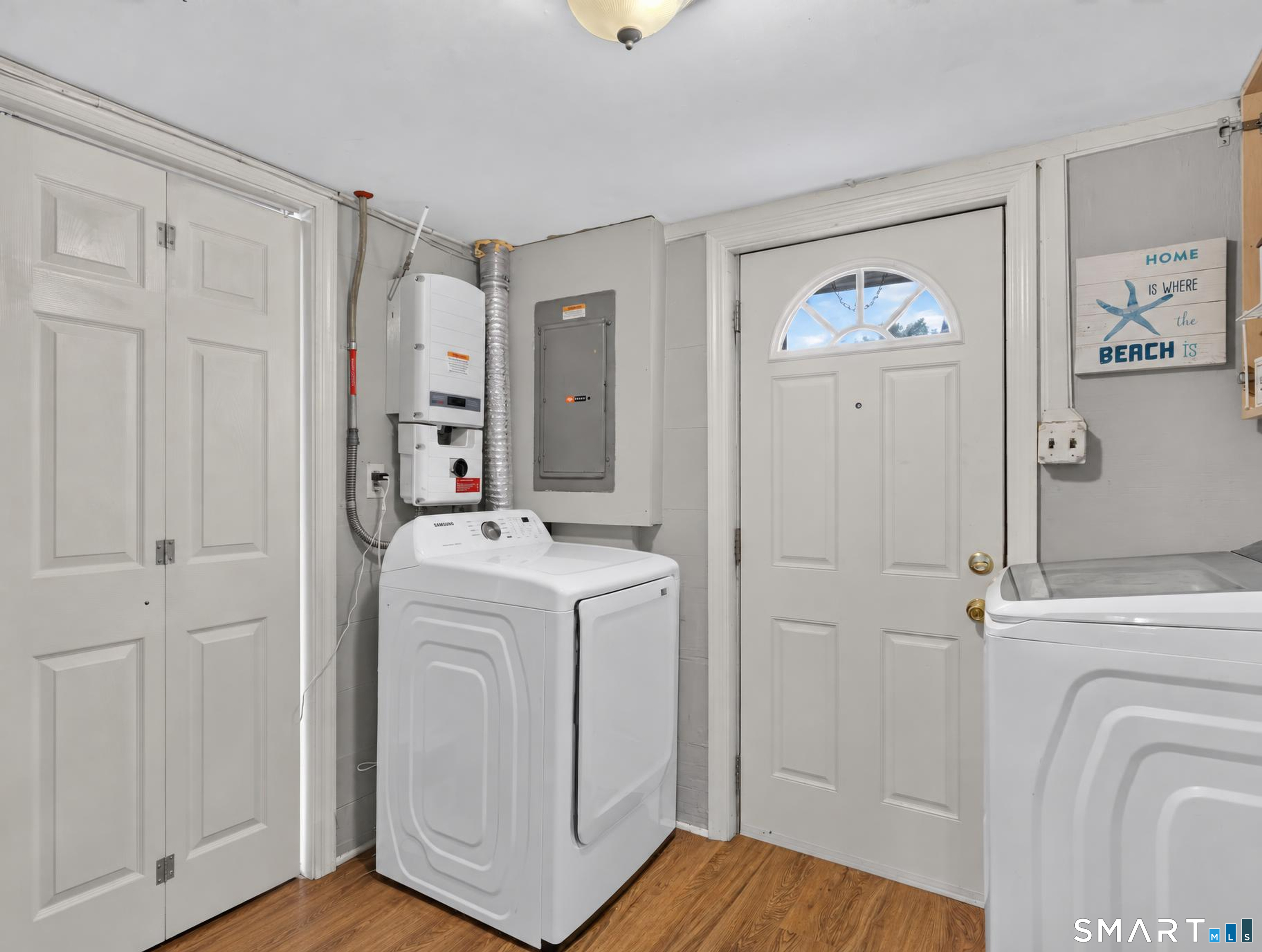 13 Woodlawn Avenue Waterford CT 06385