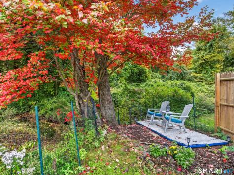 13 Woodlawn Avenue Waterford CT 06385