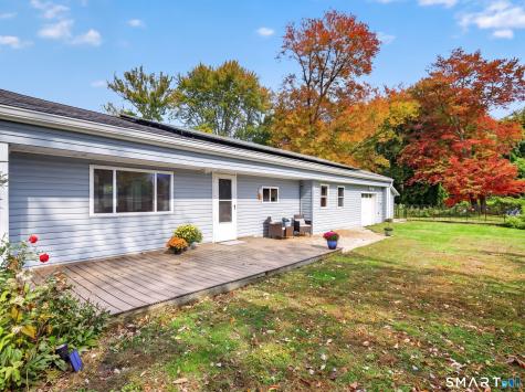 13 Woodlawn Avenue Waterford CT 06385