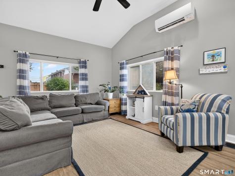 13 Woodlawn Avenue Waterford CT 06385