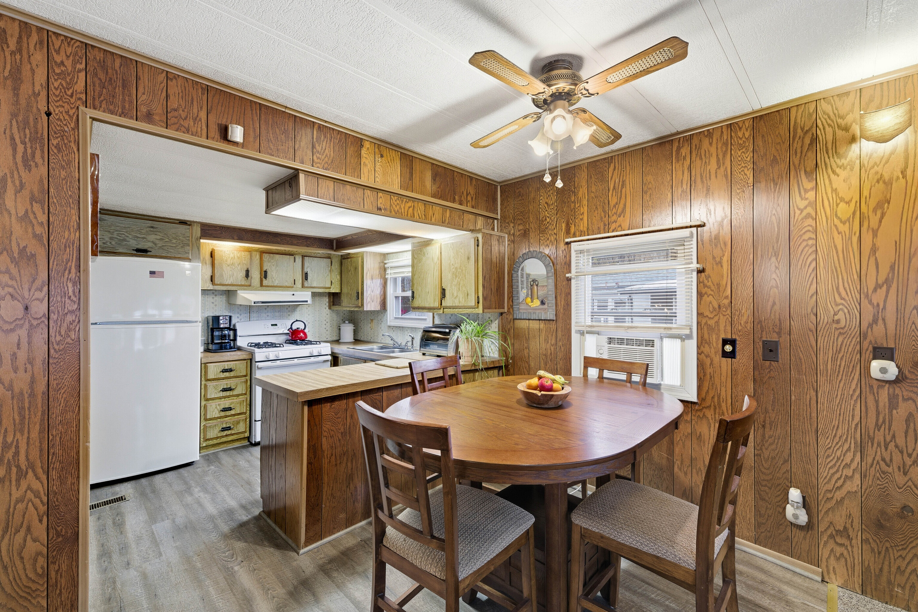 28 Golden Spur Stonington CT 06378