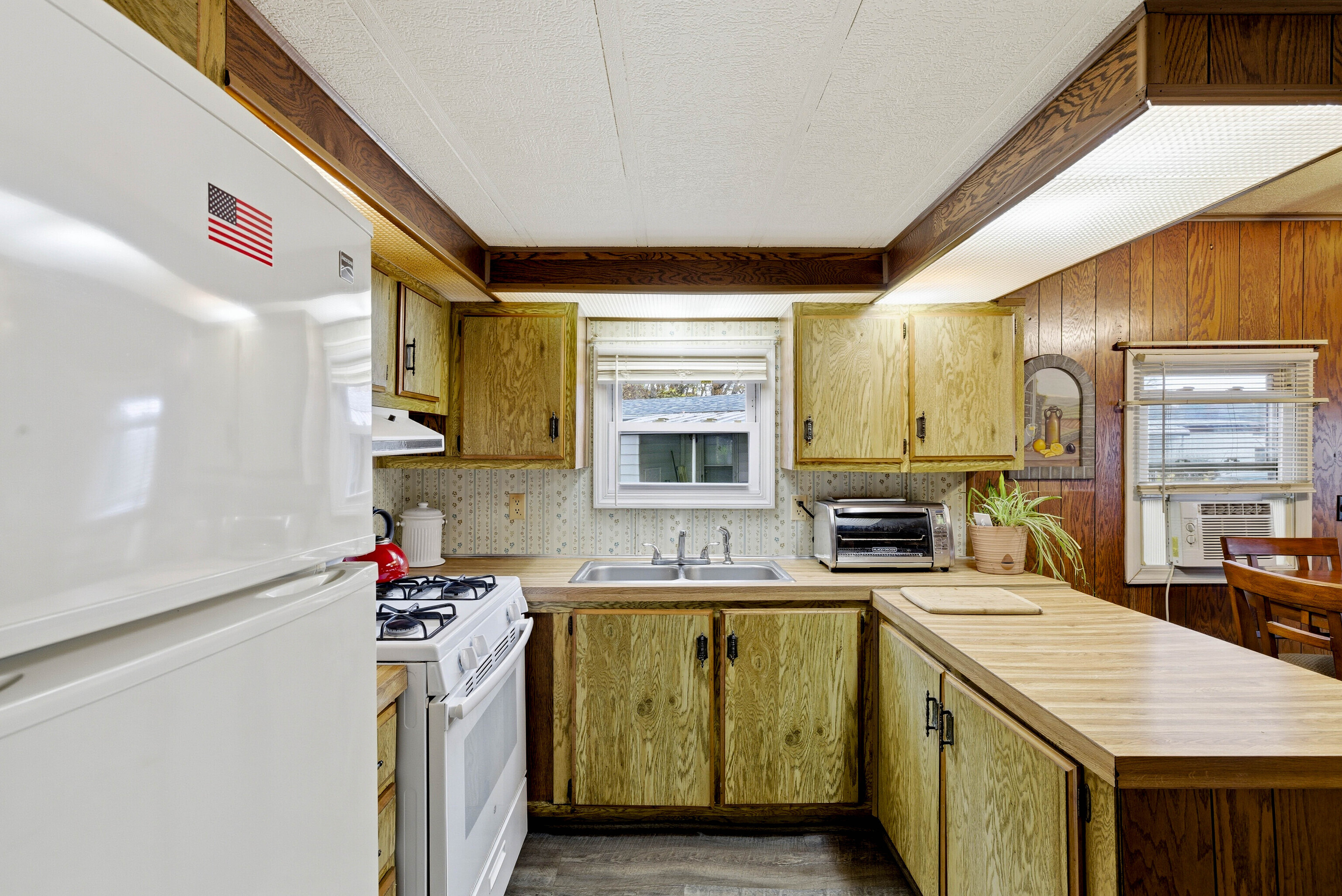 28 Golden Spur Stonington CT 06378