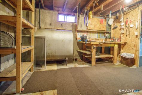 17 Dover Street Bristol CT 06010