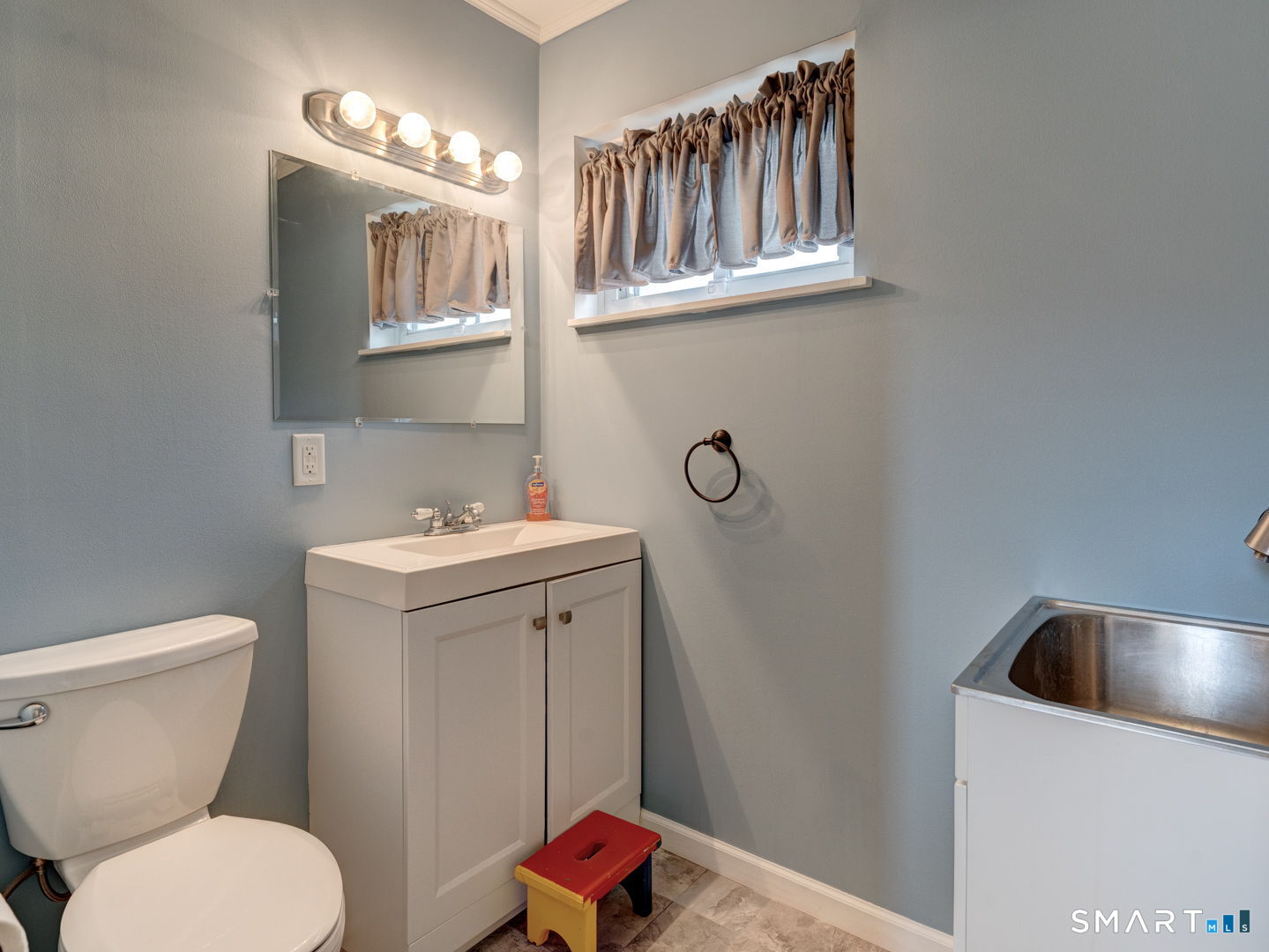 335 Cow Hill Road Groton CT 06355