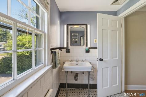 83 Mulberry Hill Hamden CT 06517