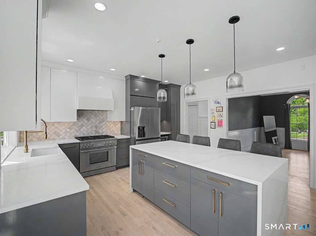 125 Skunk Lane Wilton CT 06897