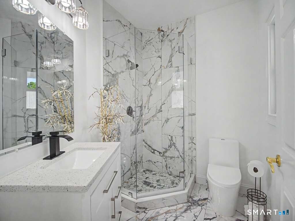 125 Skunk Lane Wilton CT 06897