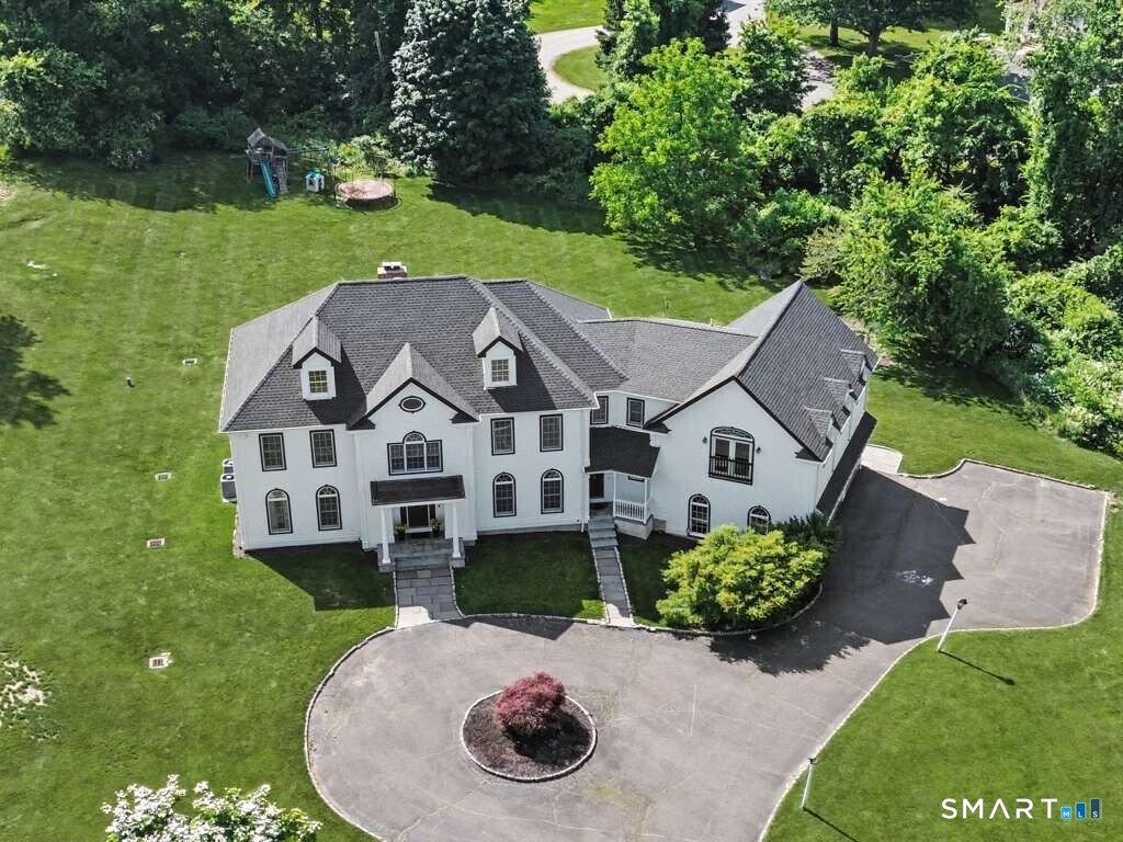 125 Skunk Lane Wilton CT 06897