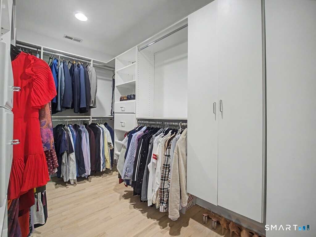 125 Skunk Lane Wilton CT 06897