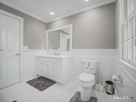 125 Skunk Lane Wilton CT 06897