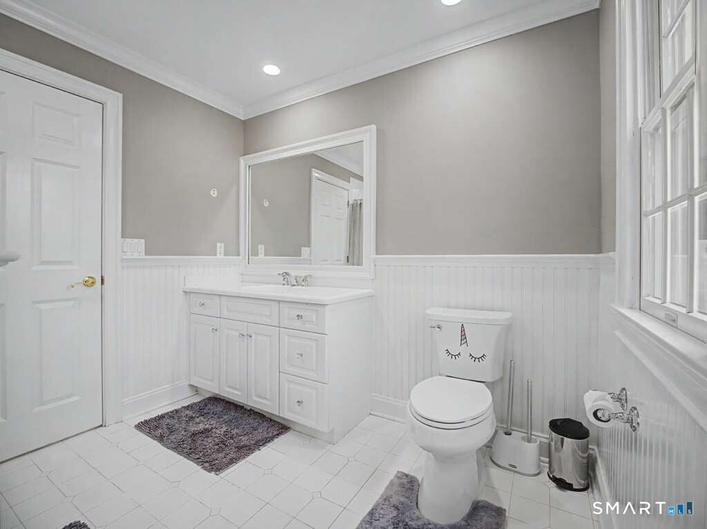 125 Skunk Lane Wilton CT 06897