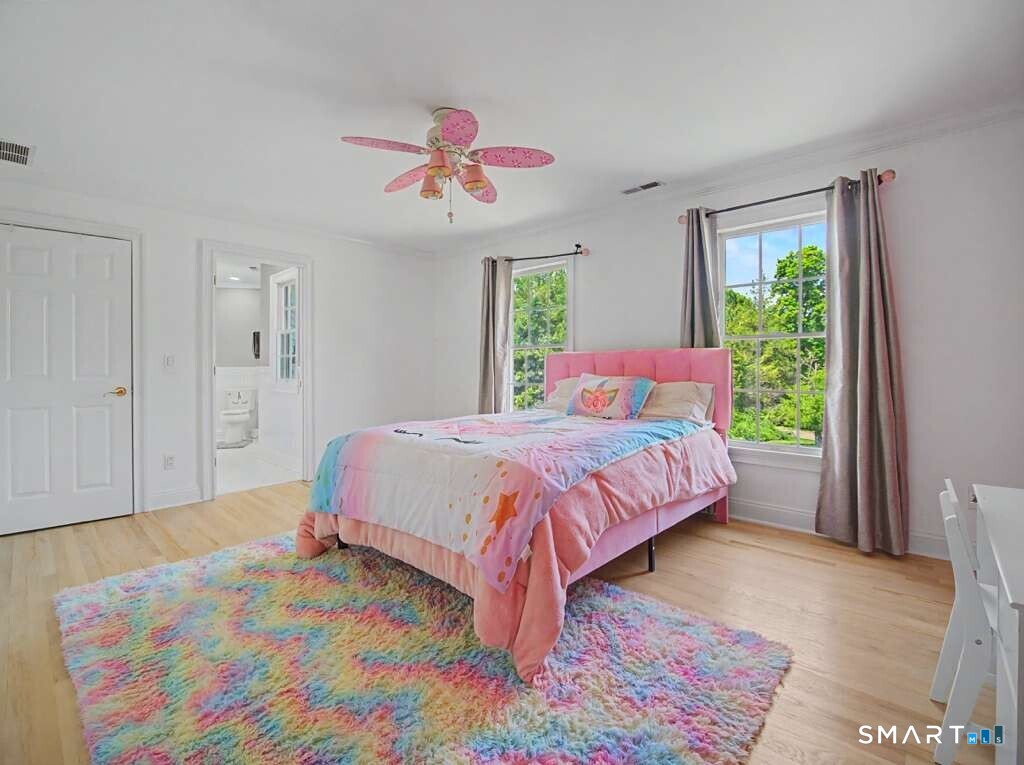 125 Skunk Lane Wilton CT 06897