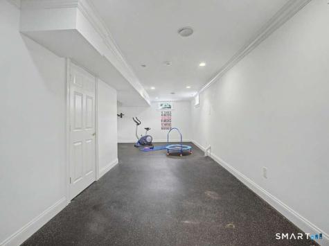 125 Skunk Lane Wilton CT 06897