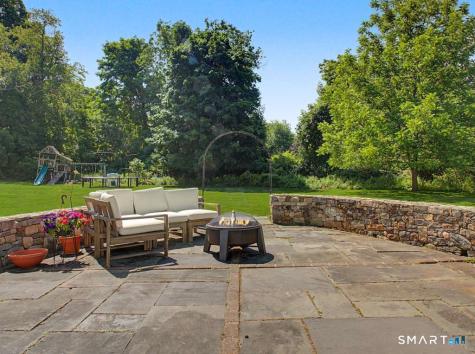 125 Skunk Lane Wilton CT 06897