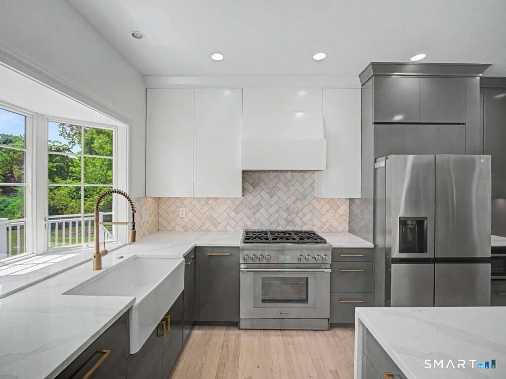 125 Skunk Lane Wilton CT 06897