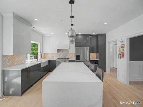 125 Skunk Lane Wilton CT 06897
