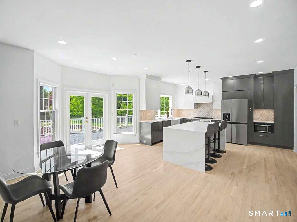 125 Skunk Lane Wilton CT 06897
